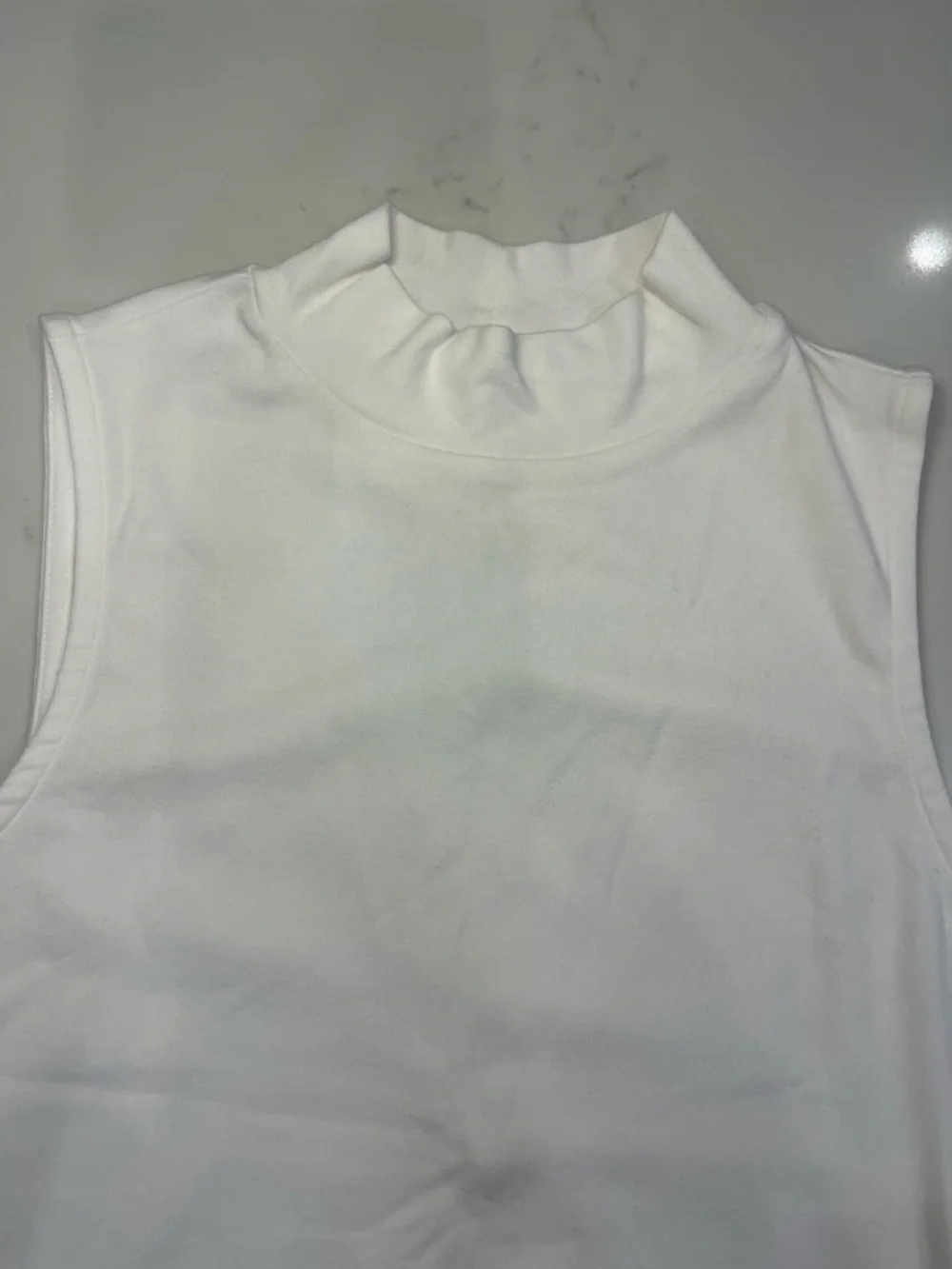 NWOT GAP Sleeveless Mock Neck Tank Top - White - Picture 3 of 12
